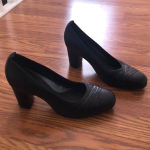 Clark’s Artisan Active Air black high heel,  7